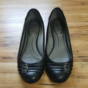 Life Stride Black Buckle Detail Flats - Sz 10